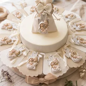 Torta Bomboniere Cresima e Comunione con Appendino Sacra Famiglia su Croce