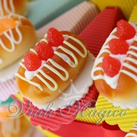 Bomboniere Compleanno Torta Portaconfetti con Magnete Dolcetto Offerte Sconti