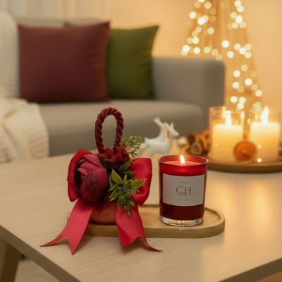 Bomboniera natalizia confezionata con elegante sapone e candela profumata