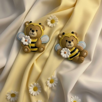 Torta di bomboniere tema ape e margherite per battesimo