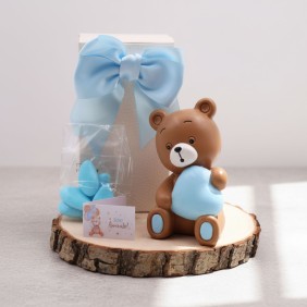 Bomboniera Dolce Orsetto con Cuore Azzurro Battesimo In Scatola