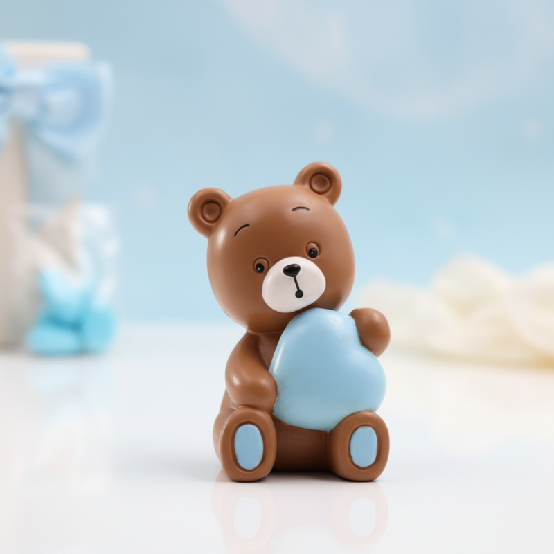 Bomboniera Dolce Orsetto con Cuore Azzurro Battesimo In Scatola