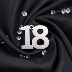 Bomboniera Portachiave Silver con numero 18 anni