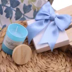 Bomboniera nascita e battesimo confezionata Candela azzurra linea Charlotte