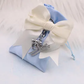 Bomboniera Sacchetto con Portachiavi Sciatore – Personalizzabile con Confetti e Bigliettino Incluso