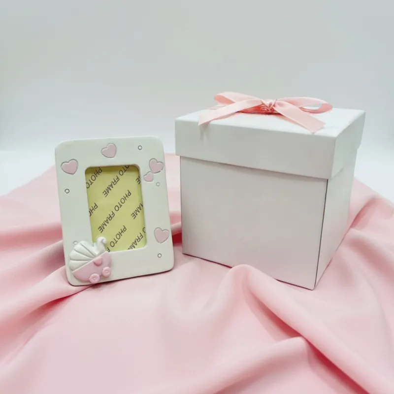 Bomboniera Portafoto Bimba Carrozzina e Cuori Rosa