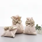 Bomboniera Sacchetto Basic con Fiocco Elegante per Matrimonio