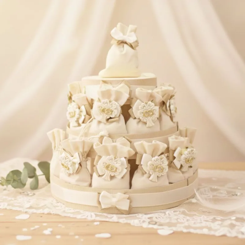 Bomboniera Matrimonio Albero della Vita Fedi intrecciate Calamite Torta 25 Sacchetti